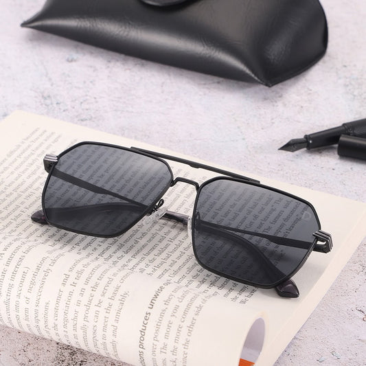 Dollger Retro-Vintage Aviator Tinted Sunglasses